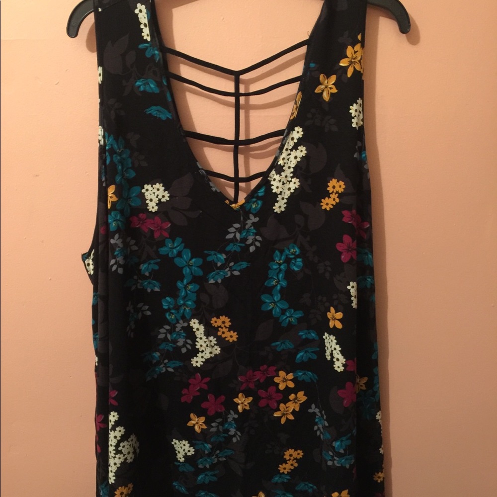Maurices top